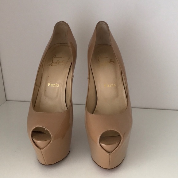 louboutin nude platform